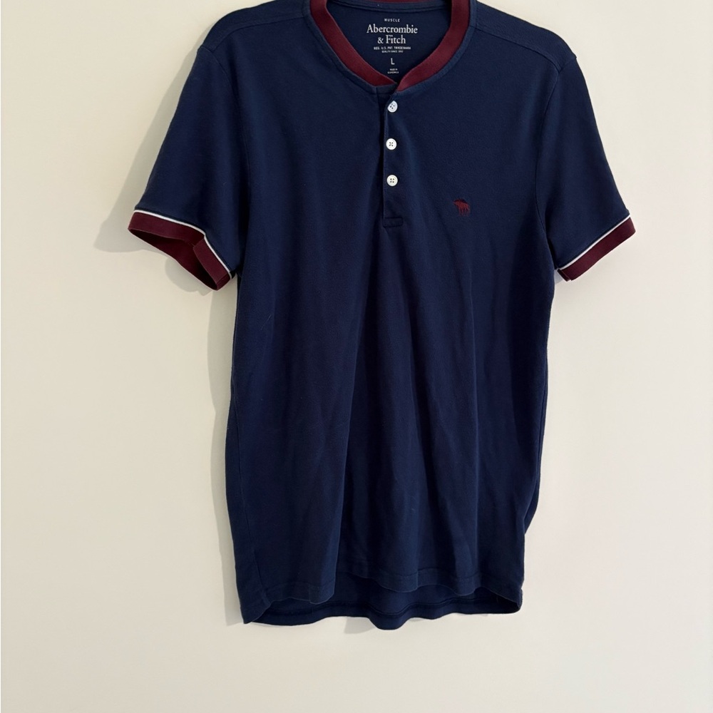 Y2K Era Abercrombie & Fitch Dark Blue Polo with Maroon Accents